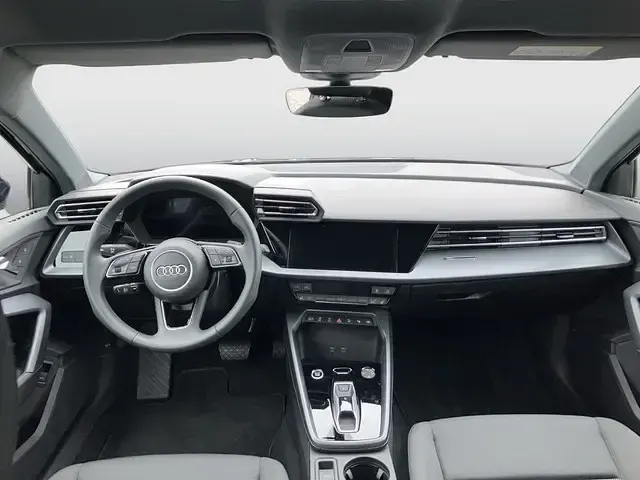 Usata Audi A3 116 CV (85 kW) 2025 Blu