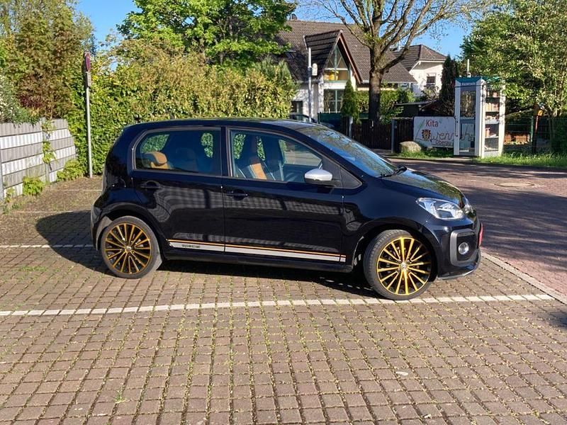 Usata VW up! 90 CV (66 kW) 2018 Nero Utilitaria