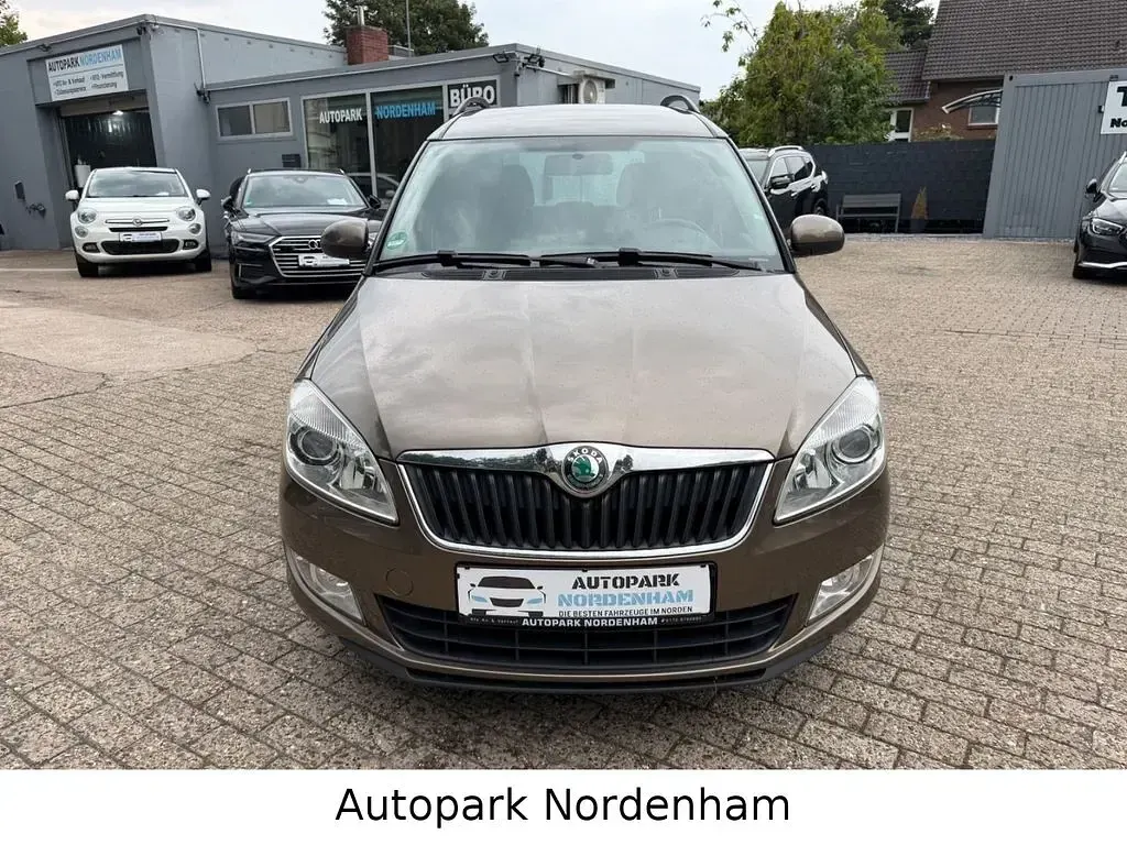 Gebraucht Skoda Roomster Plus Edition 90 PS (66 kW) 2013 Braun Van / Kleinbus