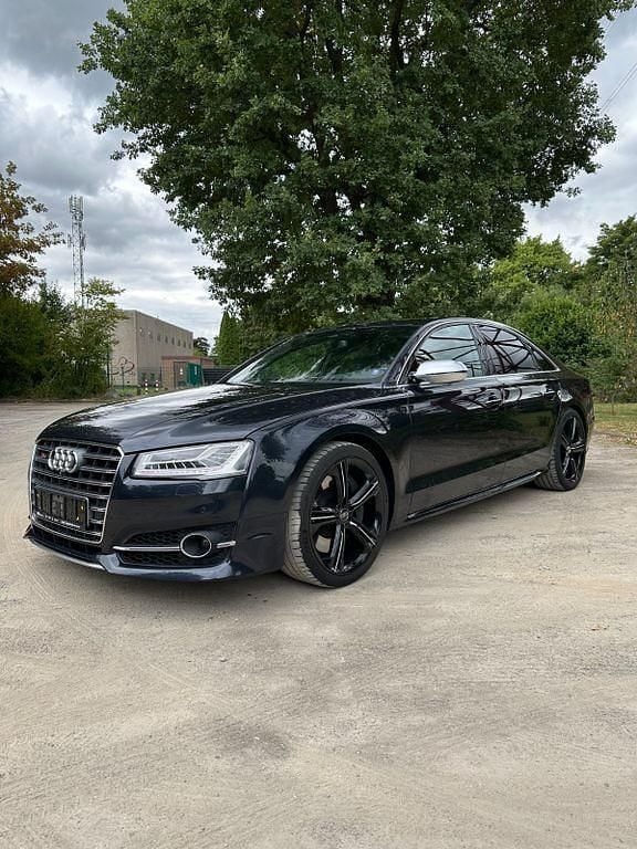 Gebraucht Audi S8 Ambiente 519 PS (381 kW) 2015 Blau Limousine