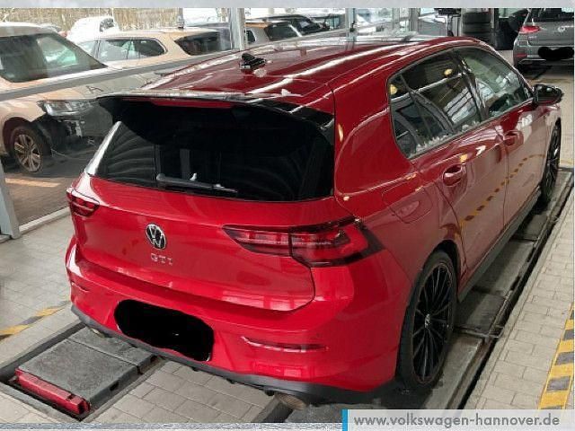 Gebraucht VW Golf VIII GTI 300 PS (220 kW) 2023 Kings red metallic Limousine