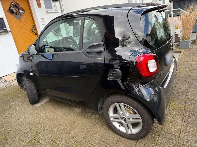 Gebraucht Smart ForTwo Coupé 60 kW (82 PS) 2022 Schwarz Coupé