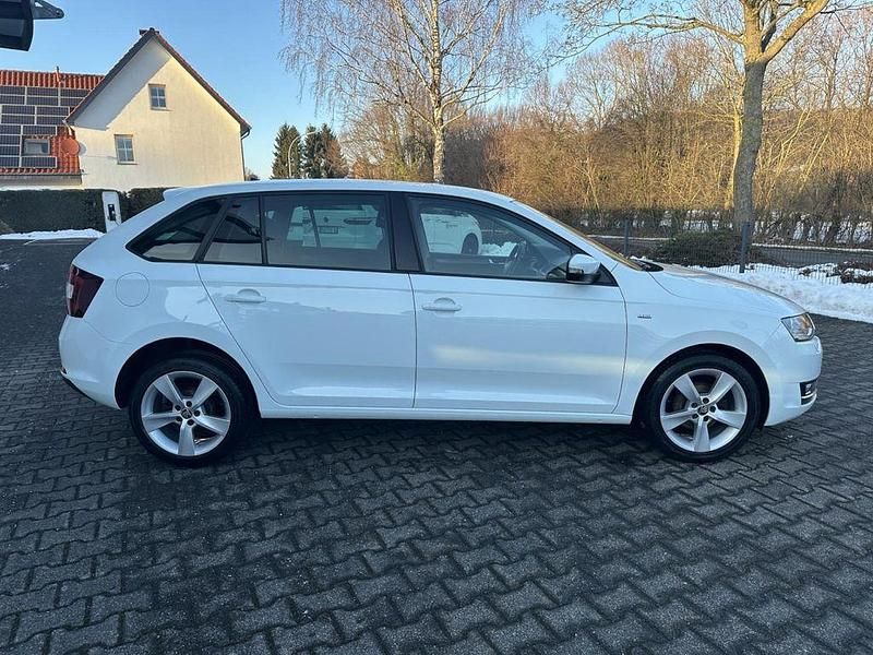 Gebraucht Skoda Rapid Clever 90 PS (66 kW) 2018 Weiß Kombi
