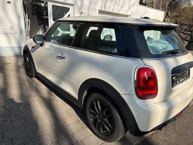 Gebraucht Mini One D 95 PS (69 kW) 2014 Gelb Kleinwagen