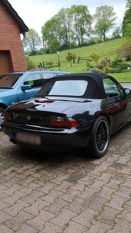Gebraucht BMW Z3 116 PS (85 kW) 1996 Schwarz Cabrio