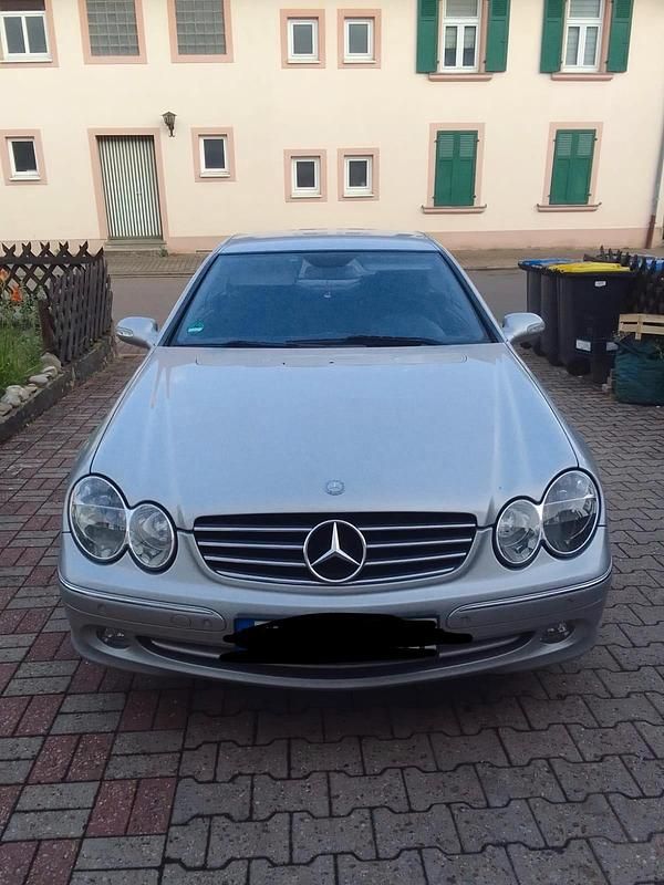 Grau Gebraucht 2002 Mercedes CLK240 Coupé | 4.000 € (Teuer) - Bild 1/3