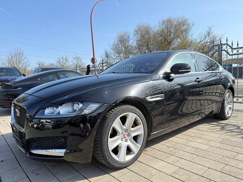 Gebraucht Jaguar XF 179 PS (131 kW) 2016 Schwarz Limousine