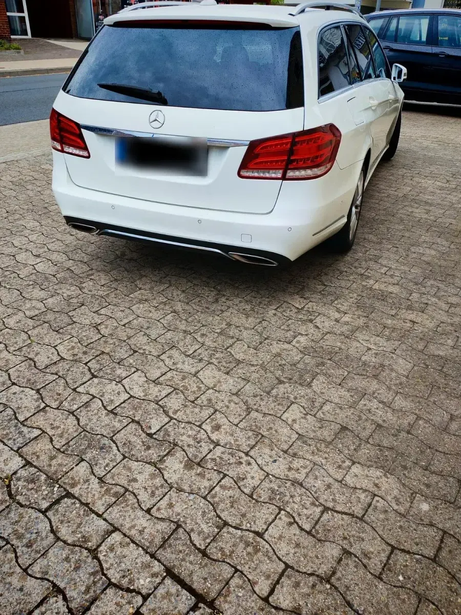 Gebraucht Mercedes E250 Avantgarde 204 PS (150 kW) 2014 Weiß Kombi