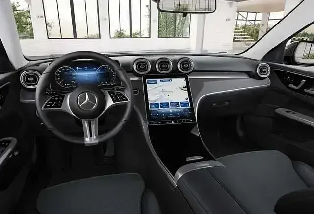 Gebraucht Mercedes C300e Avantgarde 2025 Grau