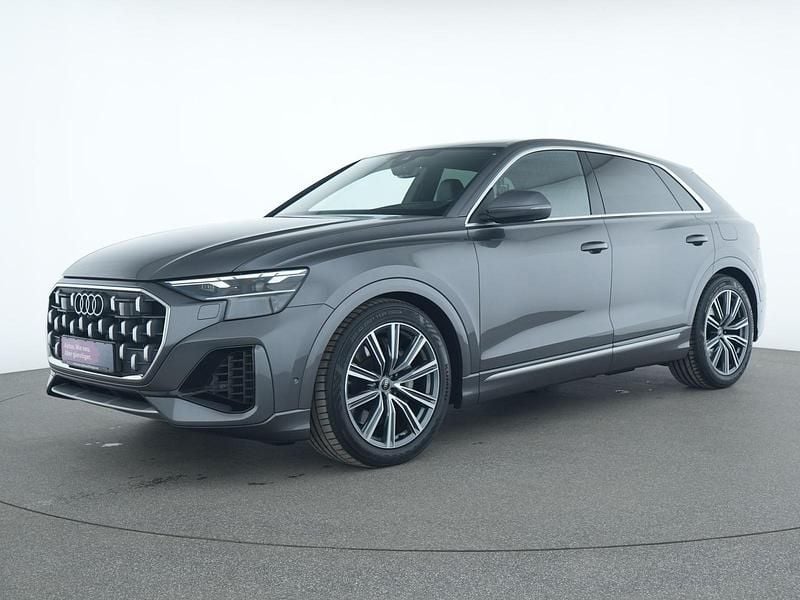 Gebraucht Audi Q8 S-Line 394 PS (289 kW) 2024 Samuraigrau SUV