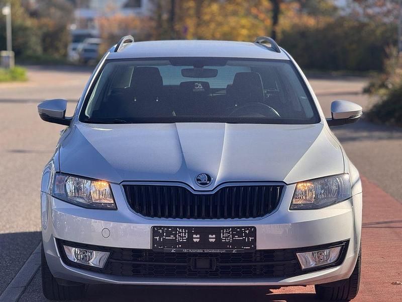 Gebraucht Skoda Octavia Ambition 150 PS (110 kW) 2017 Silber Kombi