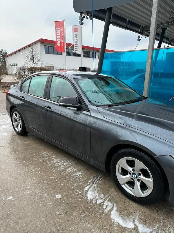 Gebraucht BMW 320 Efficient Dynamics 240 PS (176 kW) 2013 Grau Limousine