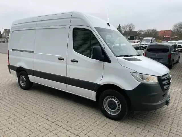 Gebraucht Mercedes Sprinter 170 PS (125 kW) 2025 Weiss Van