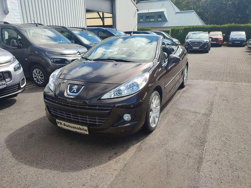 Chillischwarz Gebraucht 2015 Peugeot 207 CC Cabrio | 13.999 € - Bild 1/4