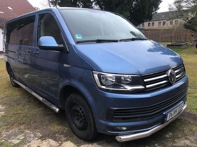 Blau Gebraucht 2016 VW Caravelle Highline Van / Kleinbus | 19.900 € (Guter Preis) - Bild 1/4