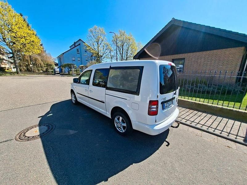 Gebraucht VW Caddy Maxi 105 PS (77 kW) 2010 Weiß Van / Kleinbus