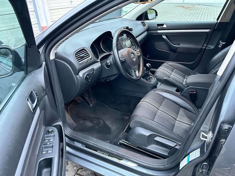 Gebraucht VW Golf VII Comfortline 105 PS (77 kW) 2012 Grau Kombi