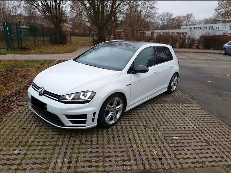 Gebraucht VW Golf VII R 300 PS (220 kW) 2016 Weiß Limousine