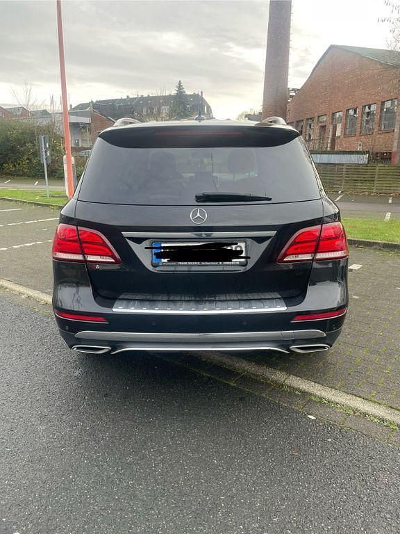 Gebraucht Mercedes GLE350 258 PS (189 kW) 2016 Schwarz SUV