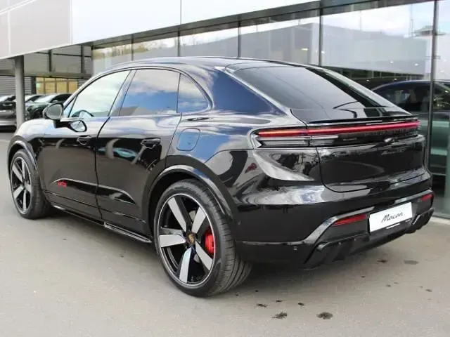 Ny Porsche Macan 419 kW (571 HK) 2026 Sort SUV