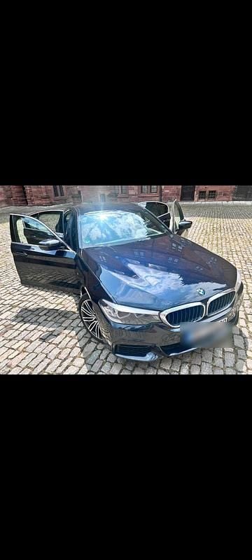 Schwarz Gebraucht 2017 BMW 520 M Sport Limousine | 25.000 € (Teuer) - Bild 1/4