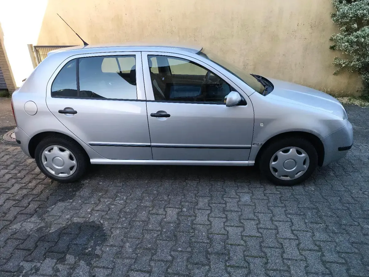 Gebraucht Skoda Fabia 68 PS (50 kW) 2003 Silber Kleinwagen