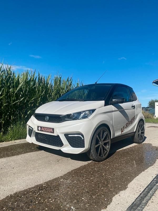 Weiß Gebraucht 2022 Aixam Microcar Kleinwagen | 13.400 € - Bild 1/4