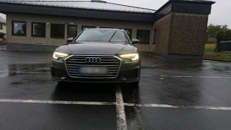 Grau Gebraucht 2020 Audi A6 S-Line Kombi | 22.500 € (Fairer Preis) - Bild 1/4