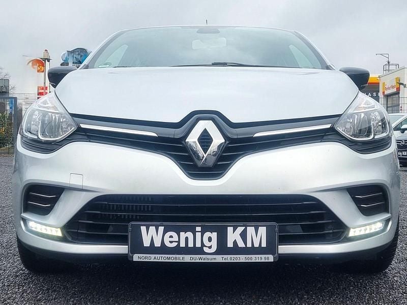 Gebraucht Renault Clio IV Expression 90 PS (66 kW) 2019 Silber Kleinwagen