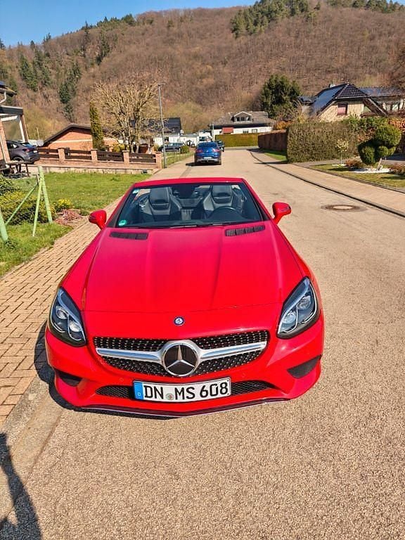 Gebraucht Mercedes SLC300 245 PS (180 kW) 2016 Rot Cabrio