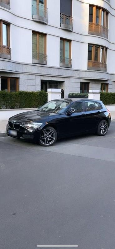 Second-hand BMW 114 102 CP (75 kW) 2012 Negru Hatchback