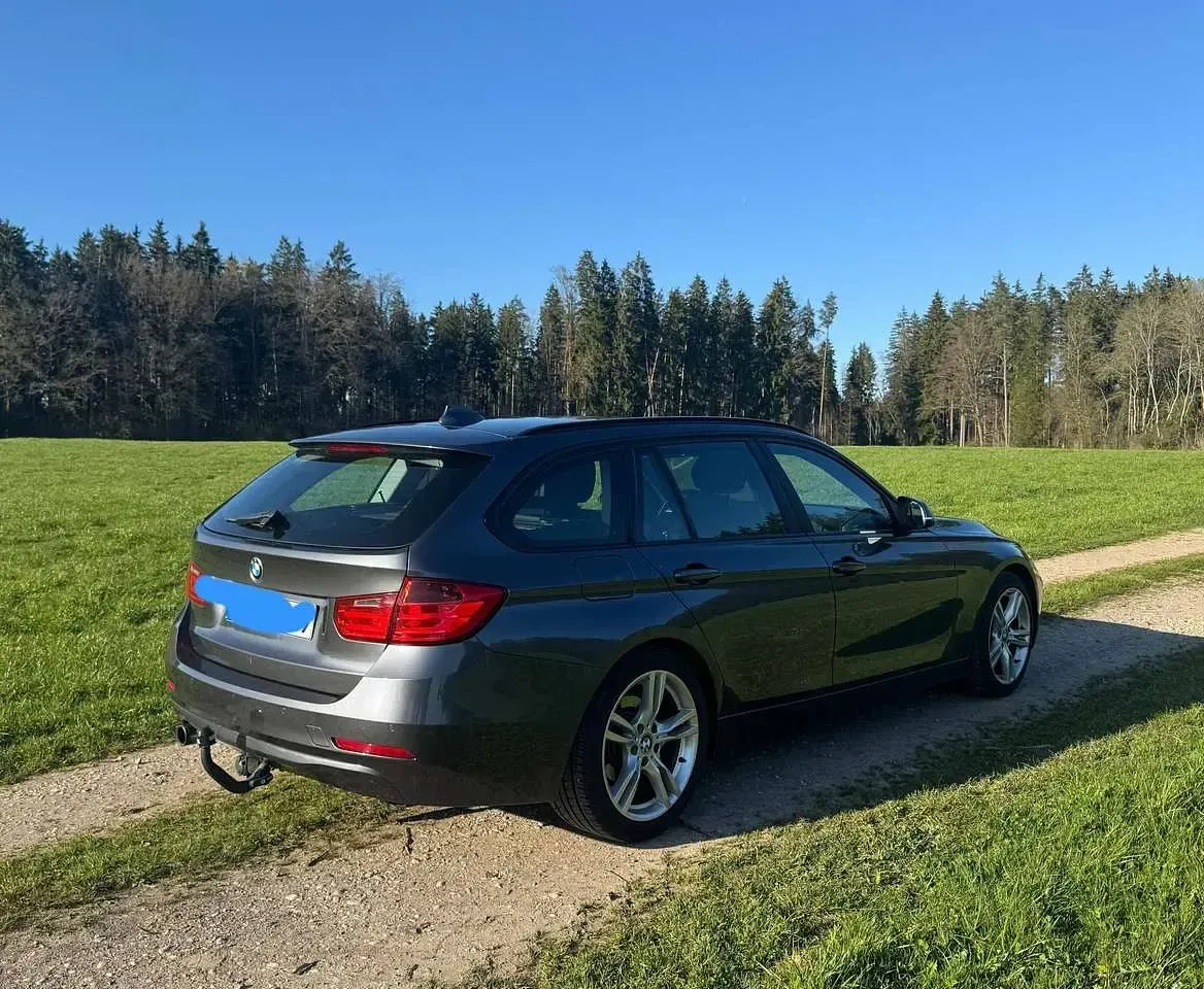 Gebraucht BMW 320 184 PS (135 kW) 2013 Grau Kombi
