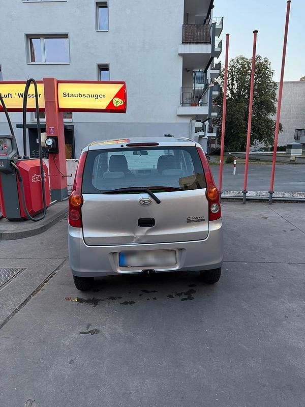 Gebraucht Daihatsu Cuore 69 PS (50 kW) 2010 Silber Kleinwagen