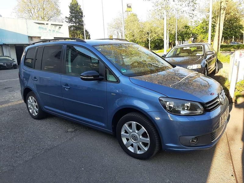 Gebraucht VW Touran Match 150 PS (110 kW) 2013 Blau Van / Kleinbus