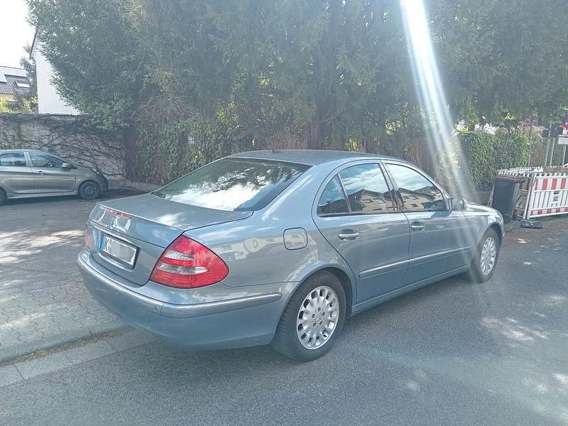 Occasion Mercedes E200 Elegance 122 ch (89 kW) 2004 Berline