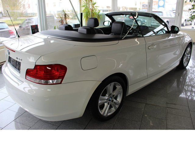 Gebraucht BMW 118 Cabriolet 143 PS (105 kW) 2010 Weiß Cabrio