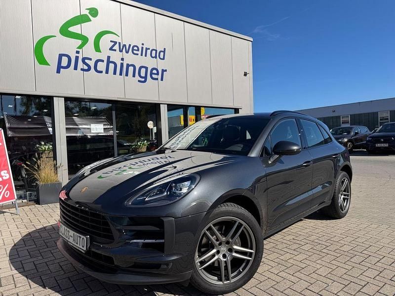 Gebraucht Porsche Macan Basis 245 PS (180 kW) 2019 Grau SUV
