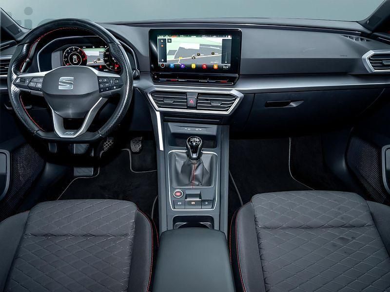 Używany Seat Leon FR 150 KM (110 kW) 2022 Czerwony Hatchback