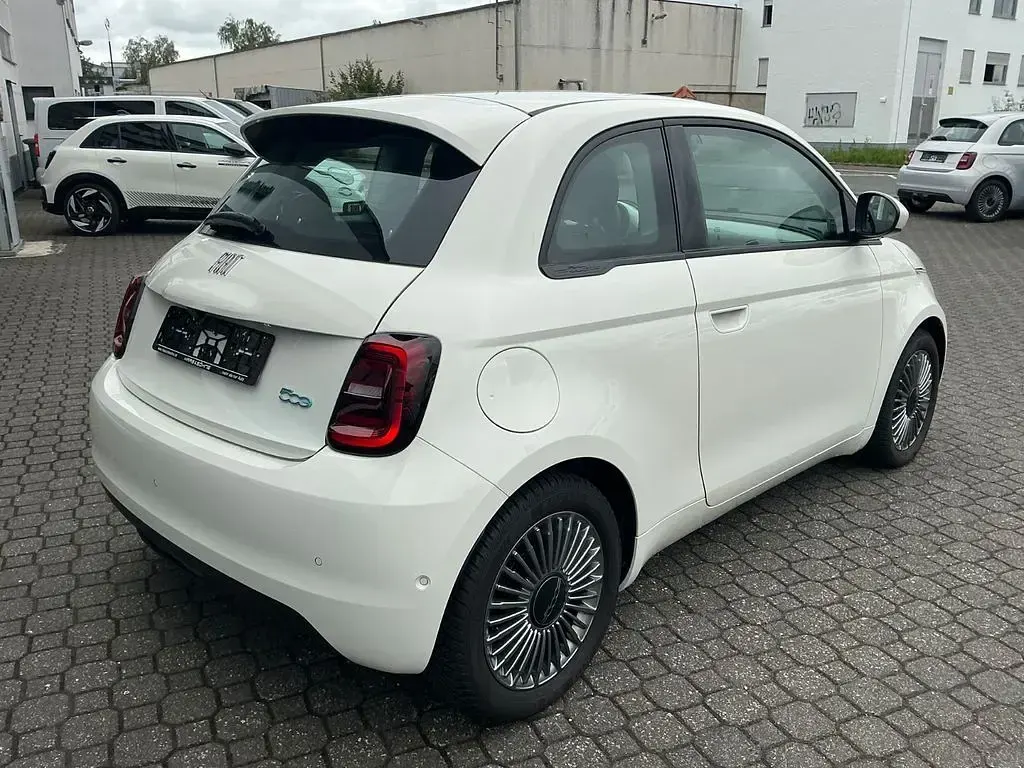 Gebraucht Fiat 500e 86 kW (118 PS) 2024 Arktis weiß Limousine