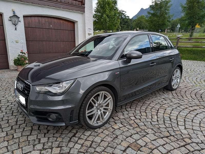 Grau Gebraucht 2013 Audi A1 S-Line Kleinwagen | 7.000 € (Guter Preis) - Bild 1/4
