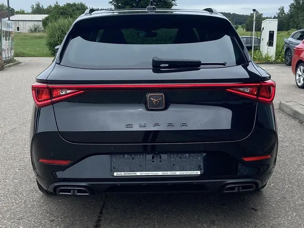 Gebraucht Cupra Leon 150 PS (110 kW) 2023 Schwarz Limousine