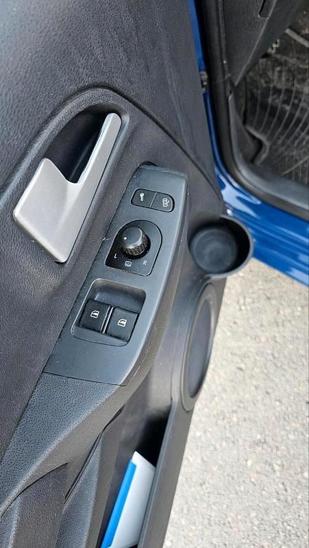 Usata VW Fox 55 CV (40 kW) 2006 Blu Utilitaria