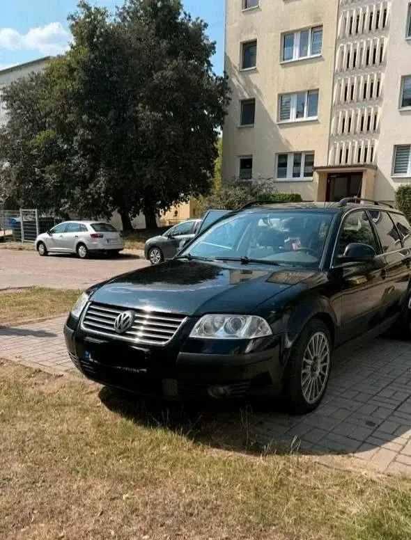 Usata VW Passat 130 CV (95 kW) 2004 Nero Station wagon