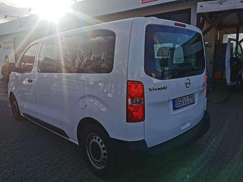 Gebraucht Opel Vivaro 120 PS (88 kW) 2020 Weiß Van / Kleinbus