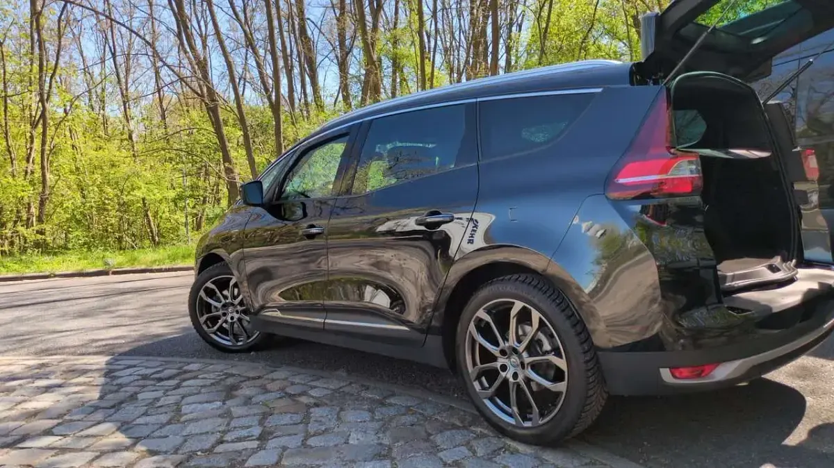 Gebraucht Renault Scenic E-Tech 116 kW (158 PS) 2023 Schwarz SUV