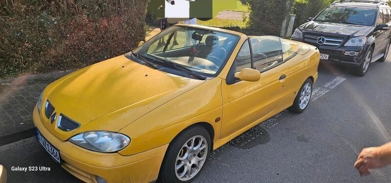 Gelb Gebraucht 2002 Renault Mégane Cabriolet Cabrio | 2.699 € - Bild 1/4