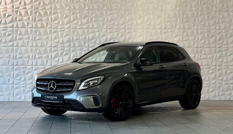 Grau Gebraucht 2018 Mercedes 250 Night Limousine | 19.990 € (Guter Preis) - Bild 1/4