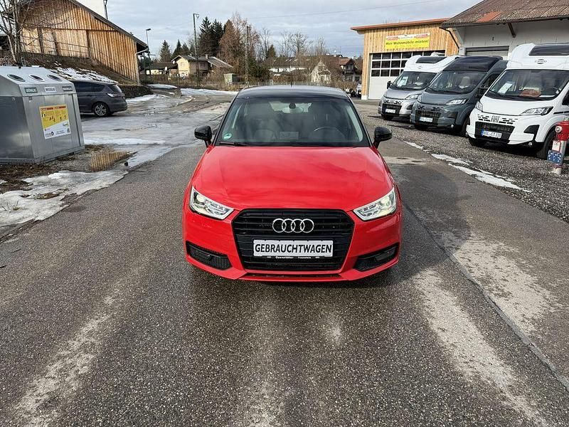 Gebraucht Audi A1 Sportback Sport 95 PS (69 kW) 2015 Rot Kleinwagen