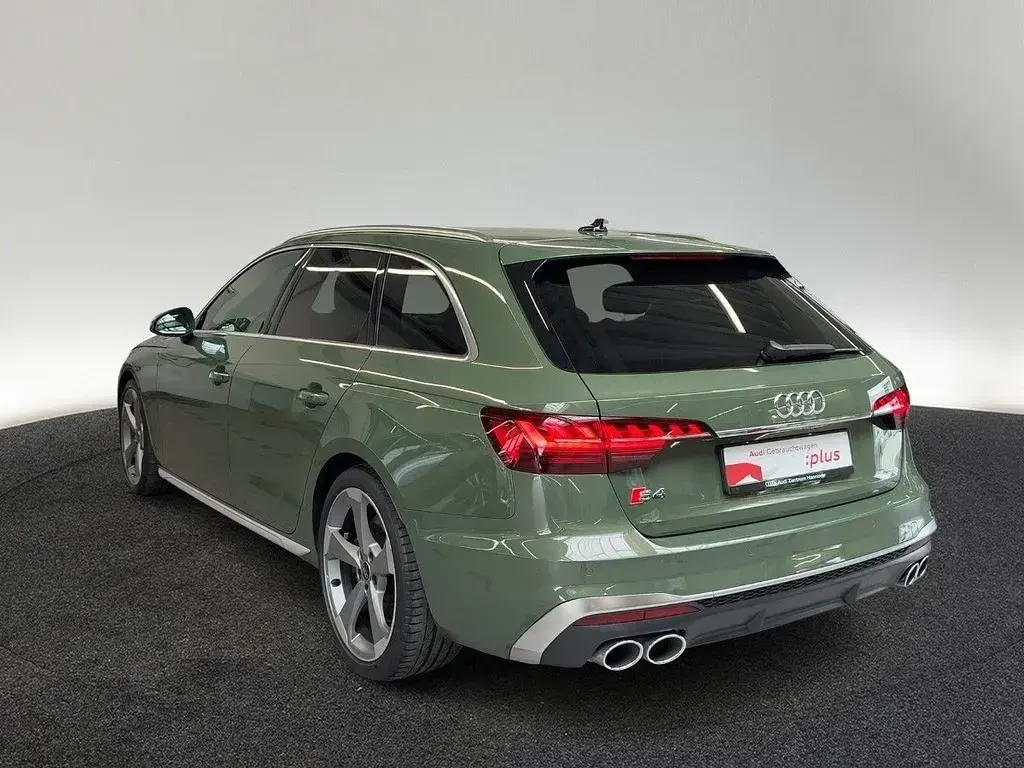 Gebraucht Audi S4 Sport 341 PS (250 kW) 2024 Grün Kombi