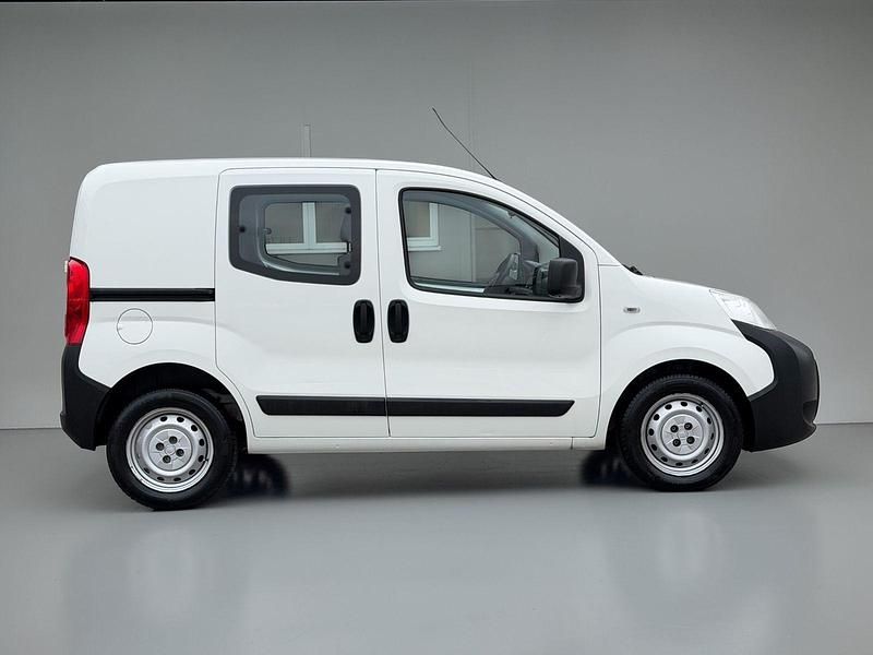 Gebraucht Fiat Fiorino Basis 75 PS (55 kW) 2015 Weiß Van / Kleinbus